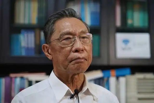 新冠再抬头？可能不发烧！提醒
：出现5个症状，这些人需谨防
逝世
守