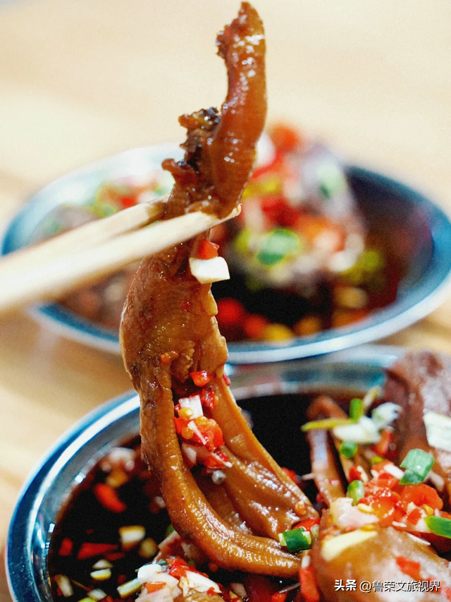 浙江最鲜辣小城，单凭“鸭头”就成为美食顶流！端午去打满分！