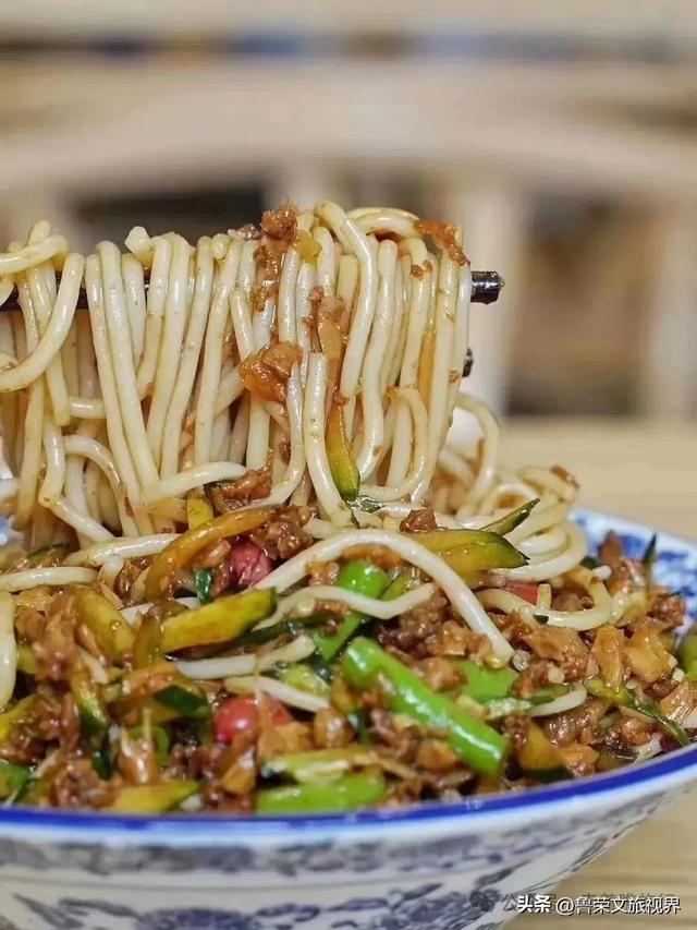 浙江最鲜辣小城，单凭“鸭头”就成为美食顶流！端午去打满分！