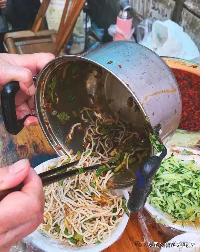 浙江最鲜辣小城，单凭“鸭头”就成为美食顶流！端午去打满分！