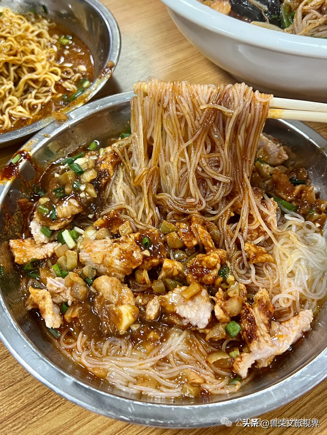 浙江最鲜辣小城，单凭“鸭头”就成为美食顶流！端午去打满分！