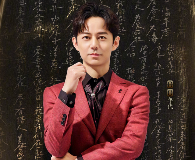 无妻无子，身价过亿，年过50的老好人何炅，迎来了自己的“报应”