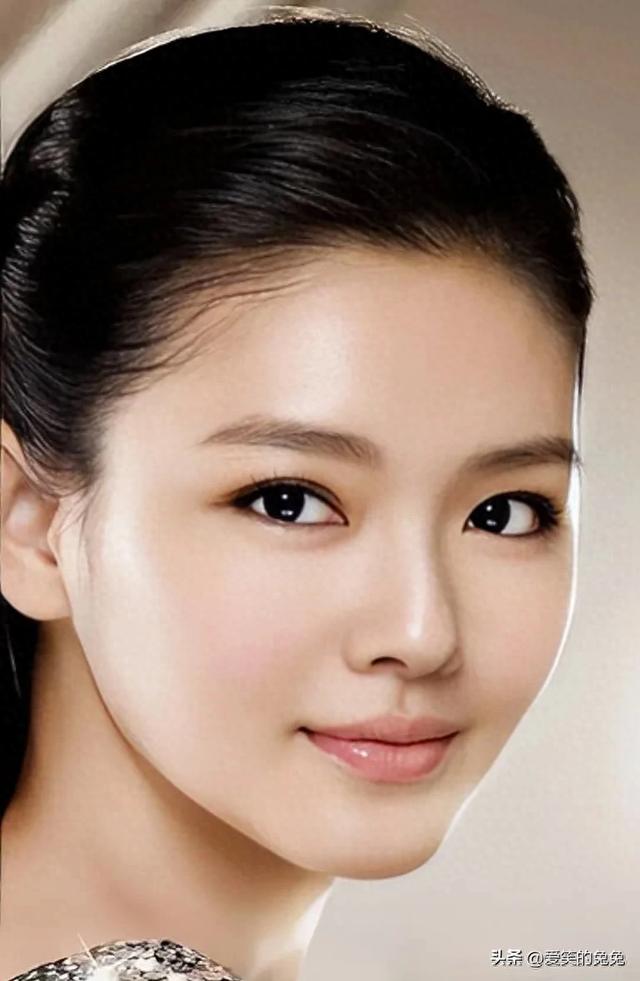 年夜
S真是个傻女人，可能她至去世

都不知道汪小菲真正想要的是什么！