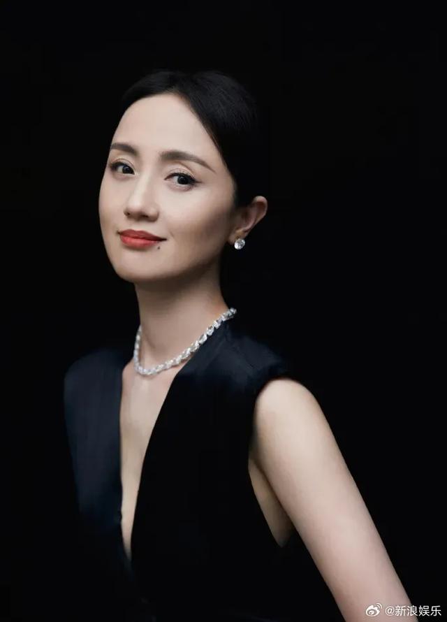 51岁朱媛媛离世，丈夫辛柏青发文：完婚19年，恩爱半生，现在永别