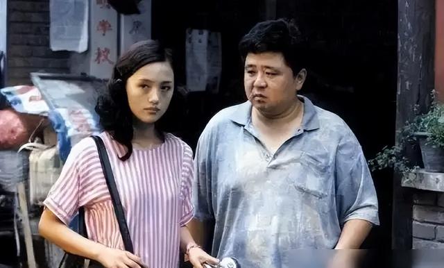 51岁朱媛媛离世，丈夫辛柏青发文：完婚19年，恩爱半生，现在永别
