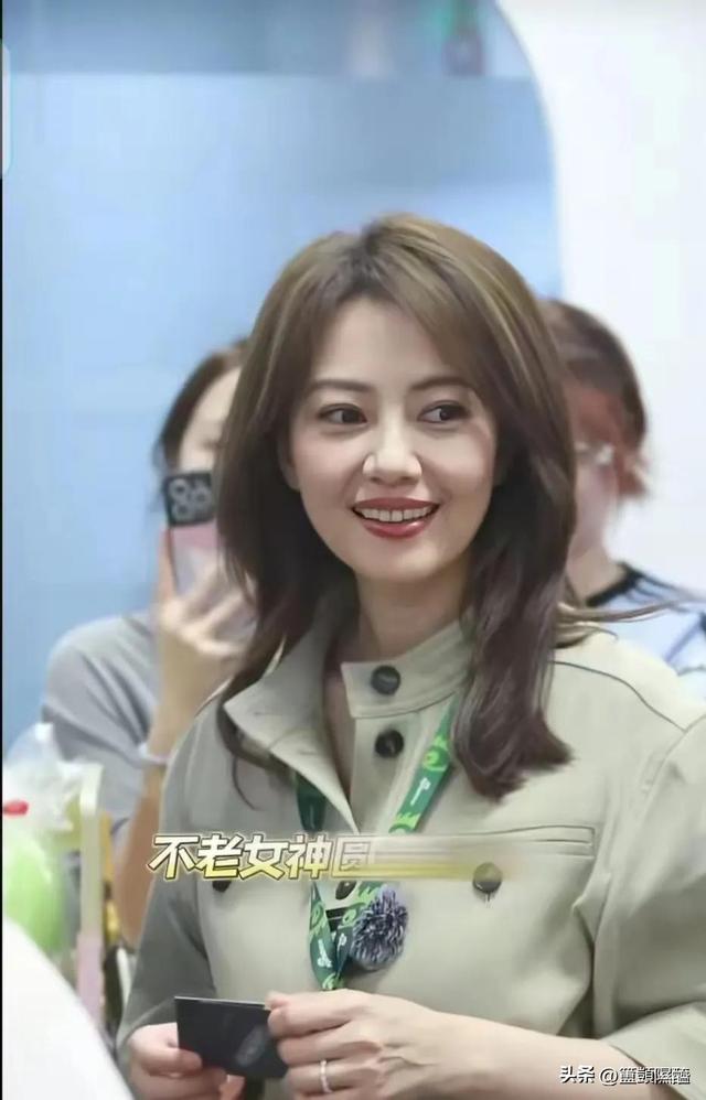无滤镜后，王菲苍老憔悴，杨幂发福臃肿，刘诗诗和杨紫傻傻分不清