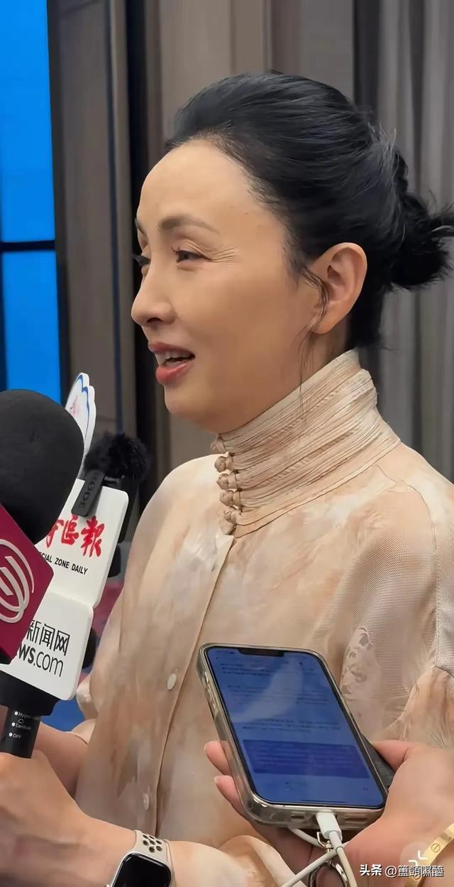 无滤镜后，王菲苍老憔悴，杨幂发福臃肿，刘诗诗和杨紫傻傻分不清