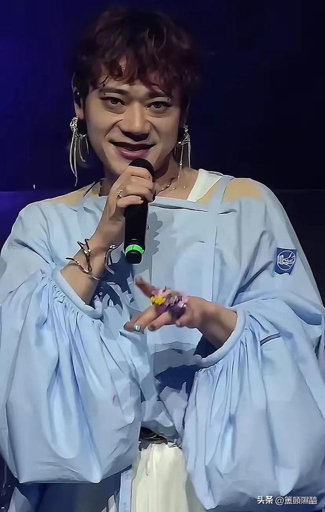 无滤镜后，王菲苍老憔悴，杨幂发福臃肿，刘诗诗和杨紫傻傻分不清