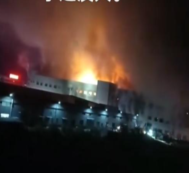 四川纺织厂连烧37小时未灭，起火缘故起因曝光：只因老板欠800薪资