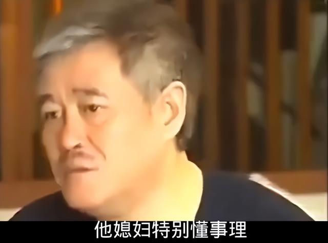 44岁小沈阳现身故宫，没人认识还找三个保镖清道 网友嘲讽：谱真年夜

