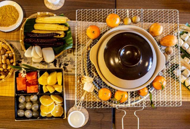 国际茶日·初品色喷鼻香

味 再品精气神丨寻山问水，给世界一杯云南好茶