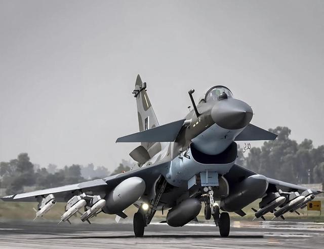印巴空战后，多国敲定歼10C战机订单？根本都是“绯闻”