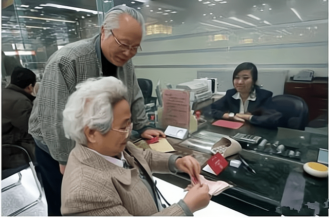 手里有定期存款的人，记得提前做好这5个准备！别等掉
事才悔恨！