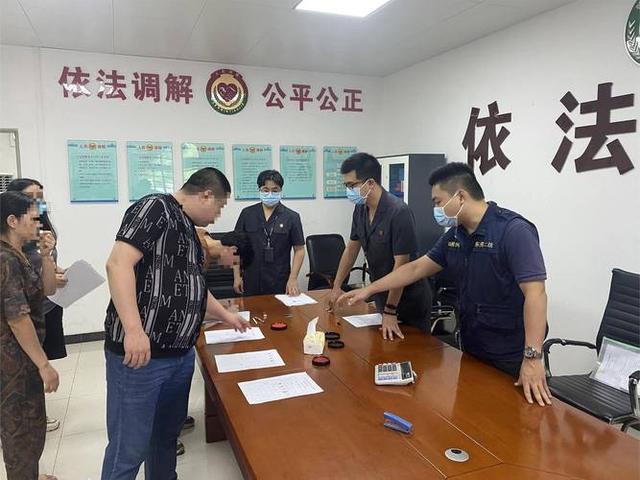 高尔夫球杆砸车后续，局面堪比黑社会，外子
身份被扒，弟弟受连累
