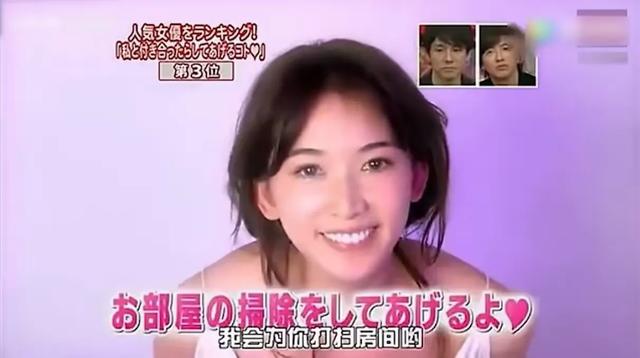 50岁林志玲红毯“失控”，眼神凌厉、胸部勒到发白，晚宴恐惧忙乱