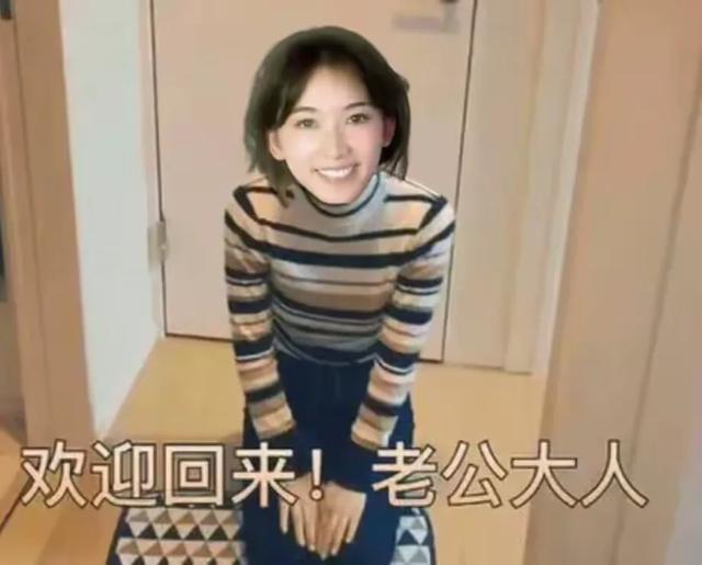 50岁林志玲红毯“失控”，眼神凌厉、胸部勒到发白，晚宴恐惧忙乱