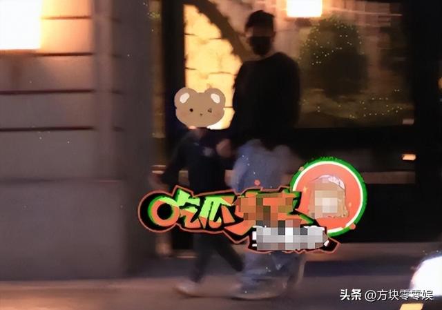 闹年夜
了！赵丽颖连发3条微博，央视都看不下去了，深夜用16字点评
