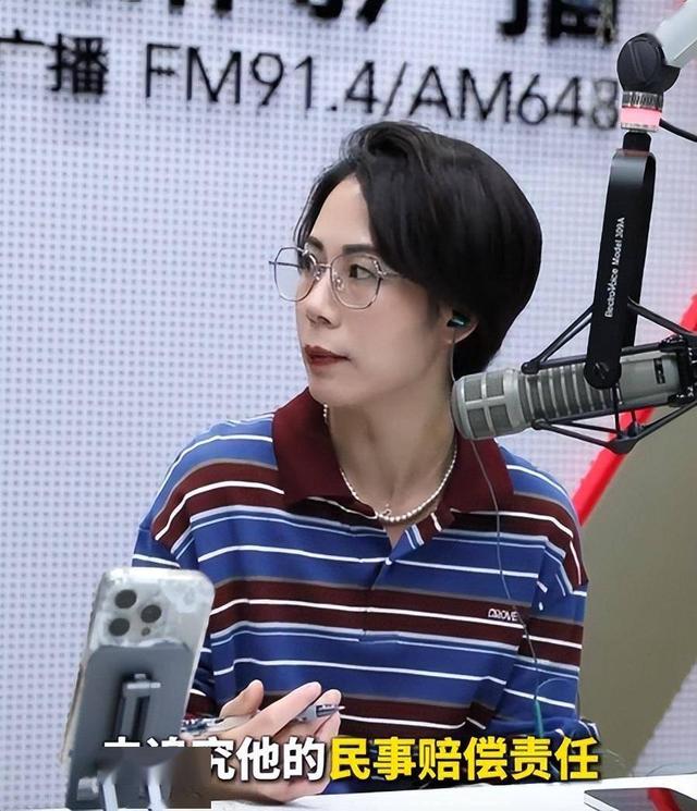 嚣张！东莞永新酒楼老板路怒砸车，当着警员放狠话，这下栽大了