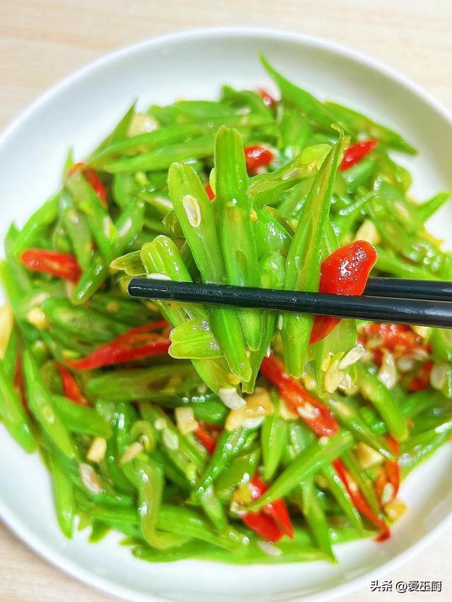五月不排毒，一年体难舒，端午将至，8种自然“净身菜”要多吃