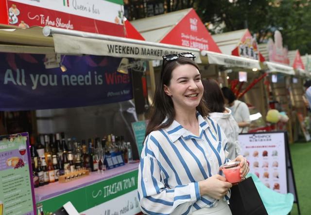在黄浦江畔吃遍中外美食，2025上海环球美食节开启“舌尖上的周游天下”