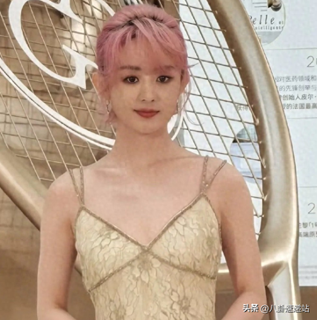 连央视都轰动了！赵丽颖这次“刀子嘴”让她裸露
无遗，这下翻车了