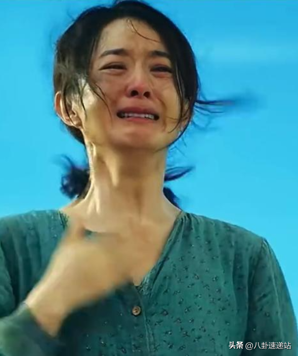 连央视都轰动了！赵丽颖这次“刀子嘴”让她裸露
无遗，这下翻车了