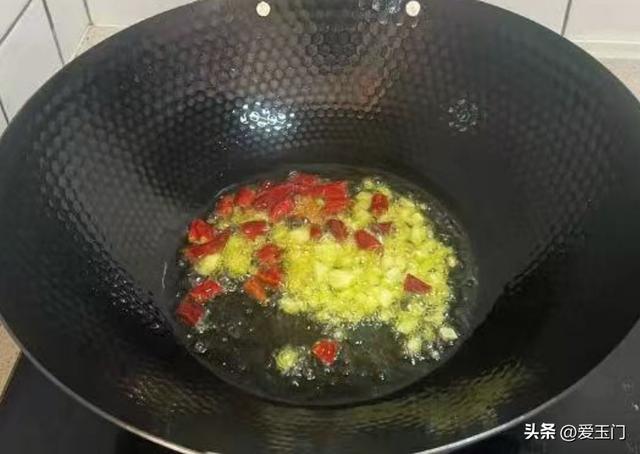 端午前后，遇到这菜别手软，一清热解暑、二明亮眼睛、三清肺戒烟