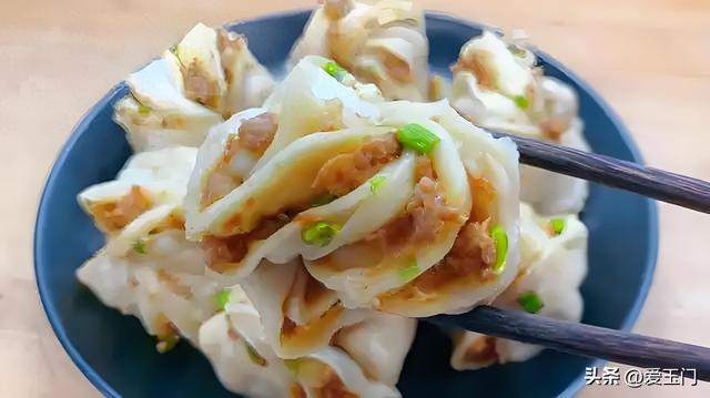 面粉不蒸馒头了，教你神仙吃法，比包子简朴，比肉饼好吃，太喷鼻
了