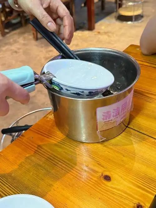 凭一己之力得罪全部
省？知名教授公开嘲讽广东，地方官媒强势回怼
