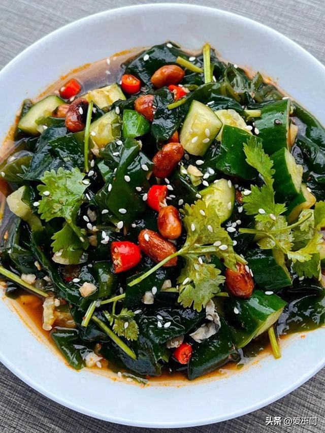 五月不排毒，一年体难舒，端午将至，8种天然“净身菜”要多吃