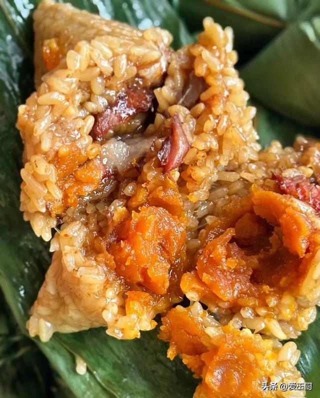 加热粽子时，用水煮还是蒸？10小我
9个错，难怪粽子不喷鼻
不软糯！
