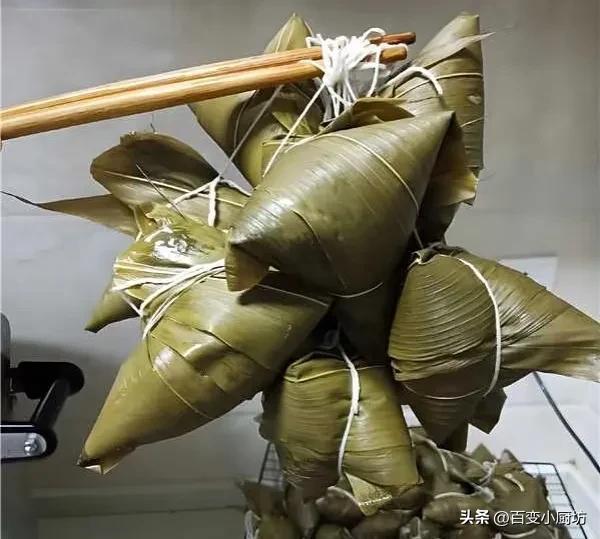 加热粽子时，用水煮照旧蒸？10小我
9个错，难怪粽子难吃不软糯！