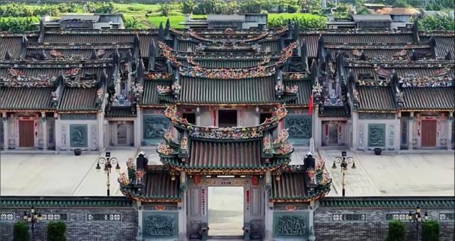 汕头估价超1亿豪宅“英之园”被拆！本地：最初处置方法
是没收，但当事人不配合
