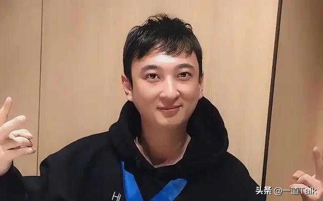 风水轮流转！王健林遇危机，儿子却凌晨4点携现任给前任狂刷礼品