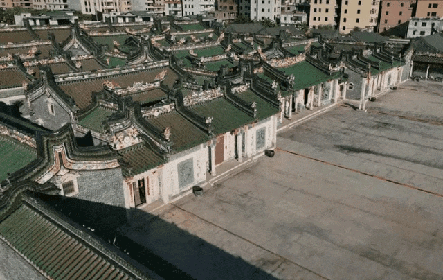 10亿“英之园”被拆只用3小时！背后或有高人，官媒：一点都不冤