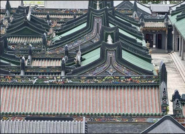 10亿“英之园”被拆只用3小时！背后或有高人，官媒：一点都不冤