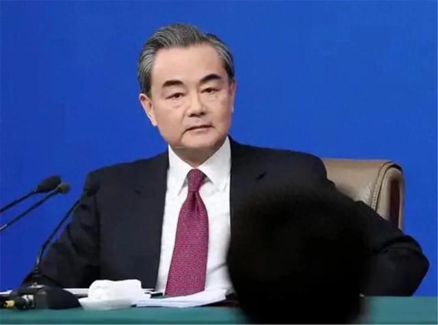 王毅来日诰日具名，在联合国见证下，把美国踢出局，宣告一个期间竣事