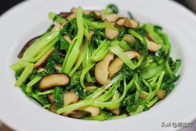 端午前后，宁可不吃肉，也要多吃6样“黄金菜”，增补养分
不费劲
