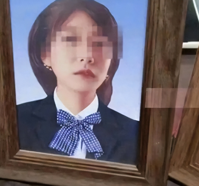 成都27岁遇害女孩真容曝光！长相漂亮曾留学，凶手父亲回应太无耻