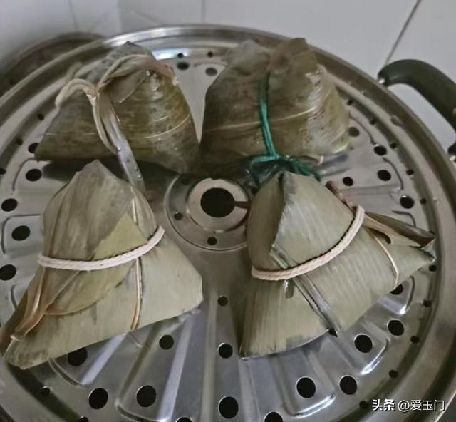 生计
粽子，直接放冰箱是年夜
错！变硬反生？教你一招，放一年也奇怪