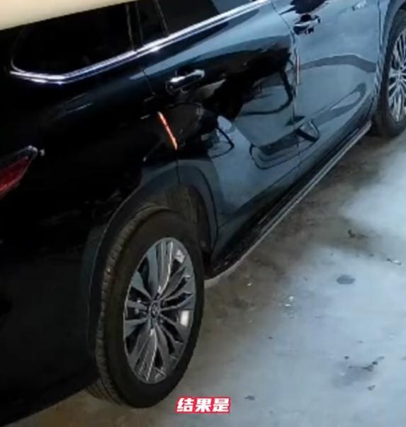 女子为抨击推倒自行车后续：车主谢绝
息争，定损价曝光，真赔不起