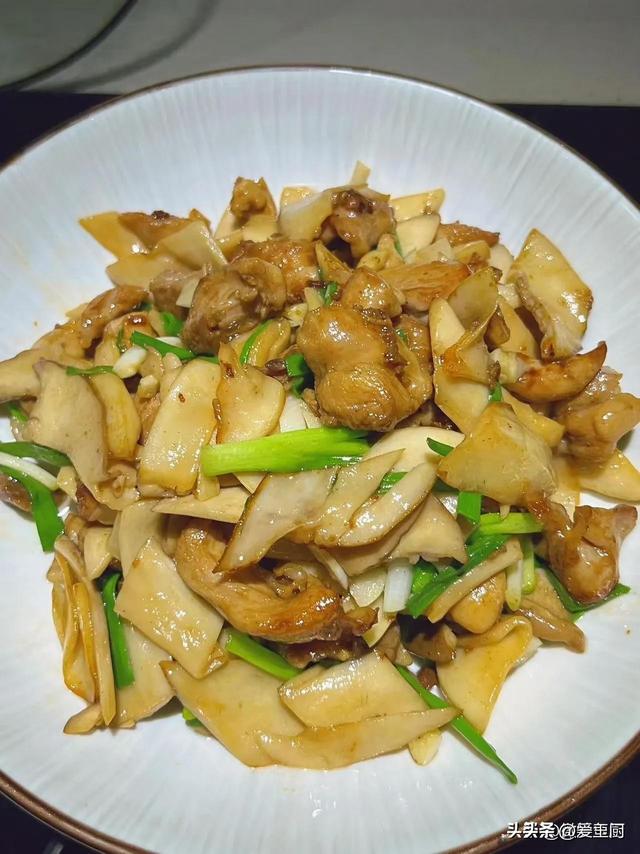 端午吃肉不如吃“这菜”，8分钟搞定，鲜嫩美味，总吃也不腻