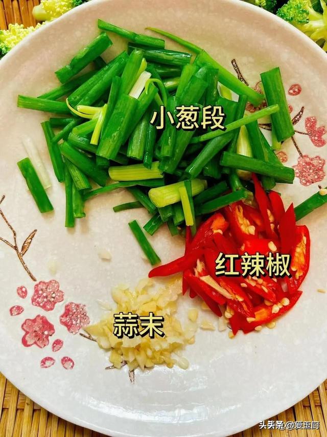 它平平无奇，却满身是宝，端午敞开吃，一养胃，二通便，三助消化