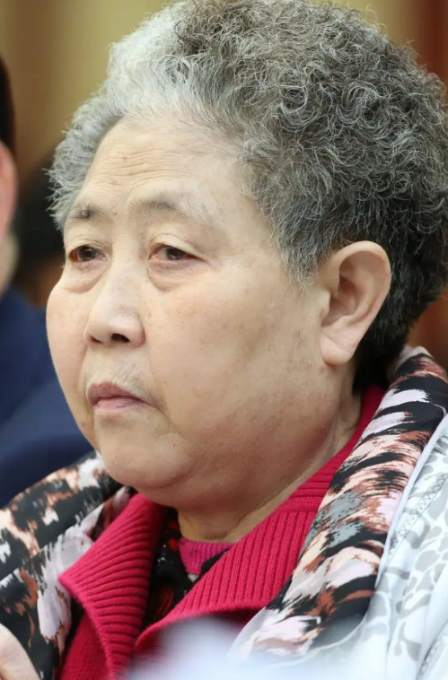 潜伏我国30年美国辣酱巨子
，年入450亿击败老干妈，被误认是国货