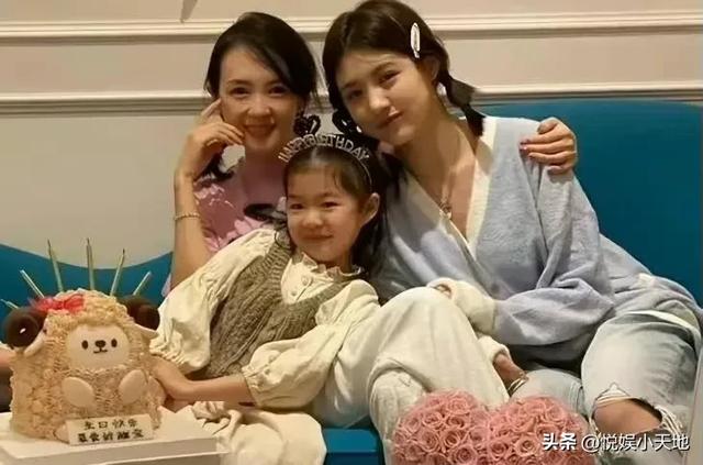 章子怡六一深夜发文，九图打脸汪峰！醒醒女年夜
十八变，姐弟高颜值