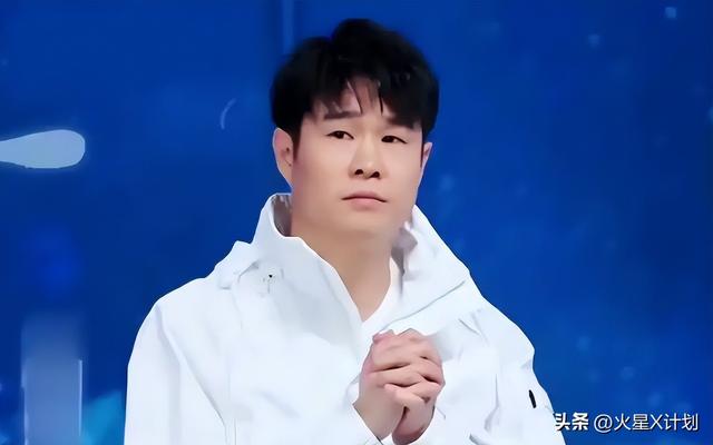 小沈阳演唱会翻车，不雅观

众齐喊退票提前离场，下跪致歉
仍难挽回口碑