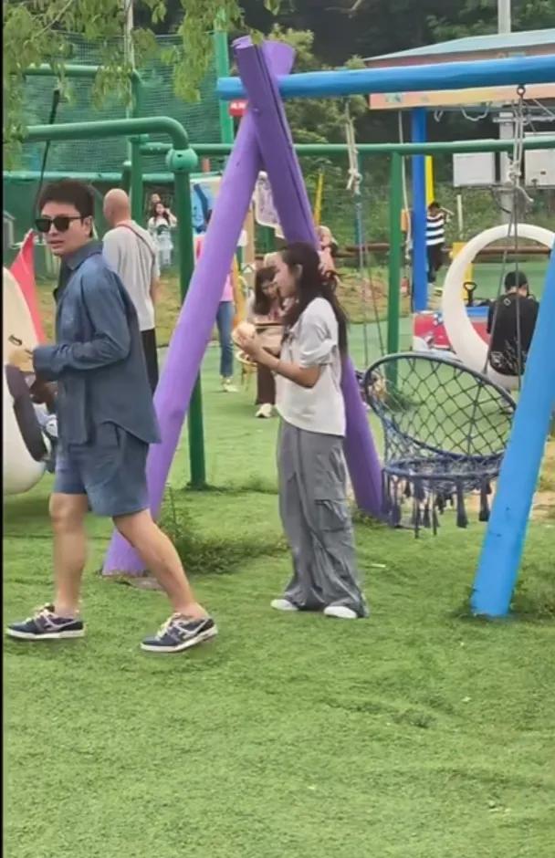李小璐贾乃亮一起带娃露营，30天2次合体，网友：为了孩子复合吧