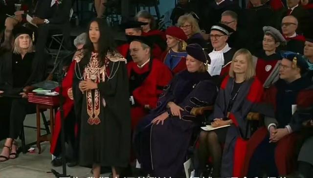 哈佛结业演讲的中国女孩，被卷入统一
个旋涡！