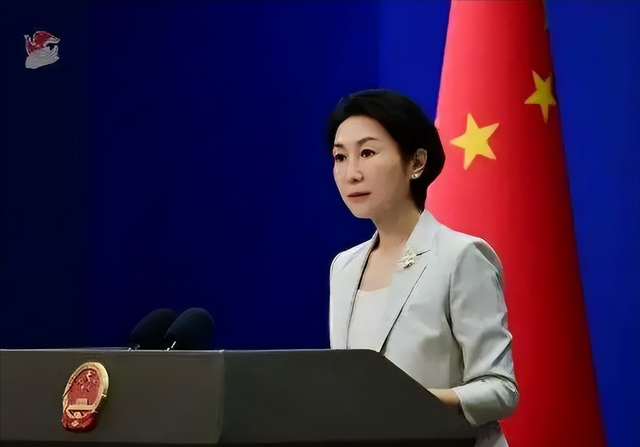 特朗普下令
驱逐近30万中国留门生，中方发出警告，美国要小心
