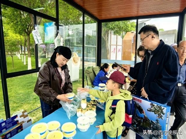 探寻文化年夜
集上的非遗美食